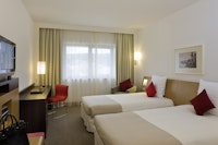 Novotel London West