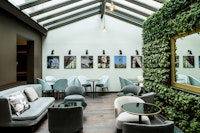 Le Parisis Hotel