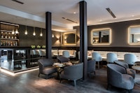 Le Parisis Hotel