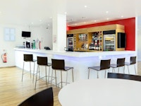 Travelodge London Central City Road