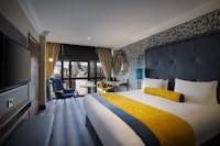 Leonardo Royal Hotel London City